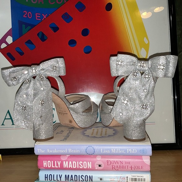 Antonio Melani x Nicola Bathie Lila Silver Platform Embellished Bow Heels Size 6